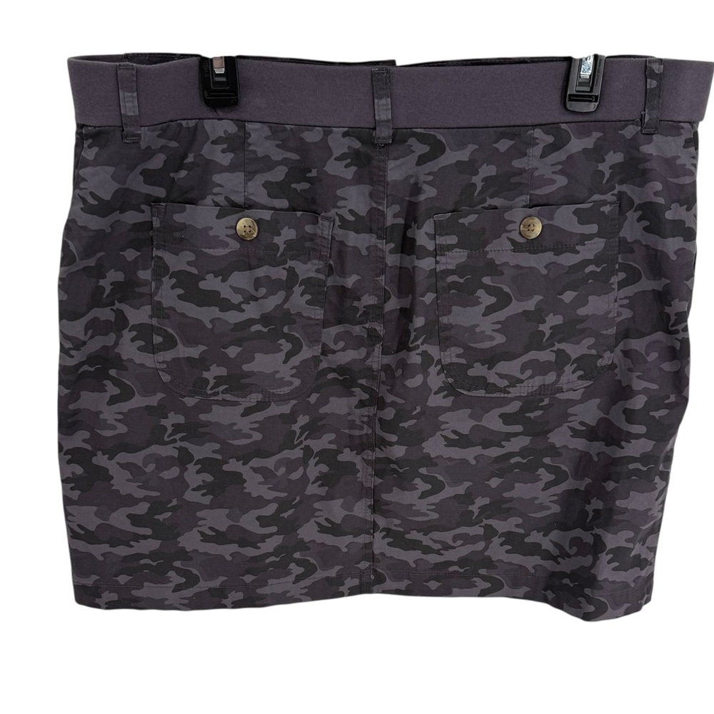 Lee Womens Skort Size 18 Mid Rise Zip NWT Gray Camouflage Cotton Camo Shorts - Picture 2 of 10